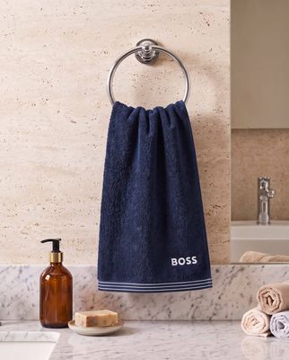 Ręcznik BOSS BLACK ze sklepu: Gomez Fashion Store w kategorii: Ręczniki - zdjęcie 874714-BD9-10338_BS265U000006C15
