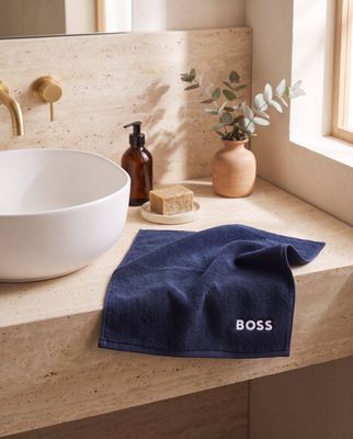 Ręcznik BOSS BLACK ze sklepu: Gomez Fashion Store w kategorii: Ręczniki - zdjęcie 874714-BD9-10338_BS265U000008C15