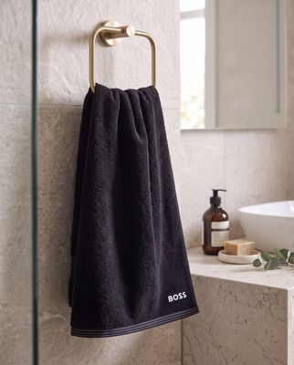 Ręcznik BOSS BLACK ze sklepu: Gomez Fashion Store w kategorii: Ręczniki - zdjęcie 874714-BD9-10338_BS265U000009B75