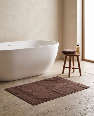 Dywanik łazienkowy Lacoste HOME ze sklepu: Gomez Fashion Store w kategorii: Dywaniki łazienkowe - zdjęcie 874714-BD9-10338_LH265U000005C95