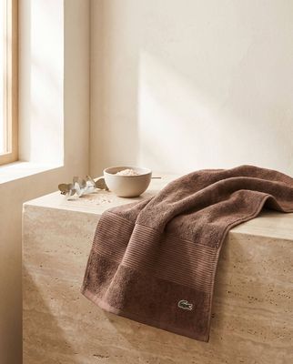 Ręcznik Lacoste HOME ze sklepu: Gomez Fashion Store w kategorii: Ręczniki - zdjęcie 874714-BD9-10338_LH265U000009C95