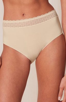 Majtki damskie eleganckie ze sklepu: Intymna w kategorii: Majtki damskie - zdjęcie 9621D59-45C-2676_181342