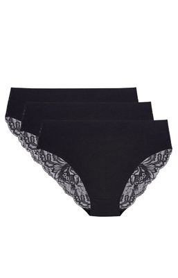 Majtki damskie z koronką ze sklepu: Intymna w kategorii: Majtki damskie - zdjęcie 9621D59-45C-2676_227506