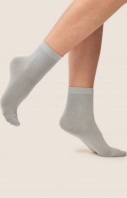Skarpetki damskie w sportowym stylu ze sklepu: Intymna w kategorii: Skarpetki damskie - zdjęcie 9621D59-45C-2676_233149