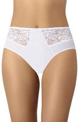 Majtki damskie koronkowe klasyczne ze sklepu: Intymna w kategorii: Majtki damskie - zdjęcie 9621D59-45C-2676_103435