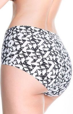 Majtki damskie w nadruki w stylu klasycznym ze sklepu: Intymna w kategorii: Majtki damskie - zdjęcie 9621D59-45C-2676_133496