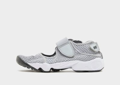 Buty sportowe dziecięce na wiosnę Nike ze sklepu: JD Sports  w kategorii: Buty sportowe dziecięce - zdjęcie 9C9C4A-9AA-13709_322359-015