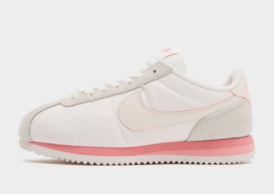 Buty sportowe damskie wiosenne Nike ze sklepu: JD Sports  w kategorii: Buty sportowe damskie - zdjęcie 9C9C4A-9AA-13709_HF6410-666