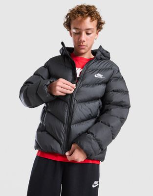 Kurtka chłopięca na zimę Nike ze sklepu: JD Sports  w kategorii: Kurtki chłopięce - zdjęcie 9C9C4A-9AA-13709_HQ4976-010