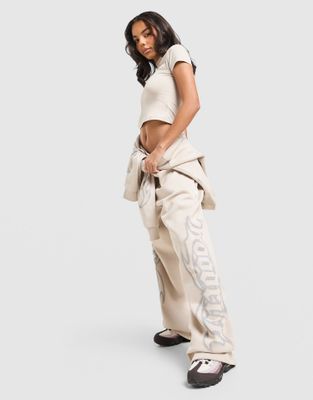 Spodnie damskie Hoodrich ze sklepu: JD Sports  w kategorii: Spodnie damskie - zdjęcie 9C9C4A-9AA-13709_HW02260152