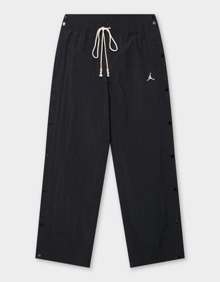 Spodnie męskie casual Jordan ze sklepu: JD Sports  w kategorii: Spodnie męskie - zdjęcie 9C9C4A-9AA-13709_IF1951-010