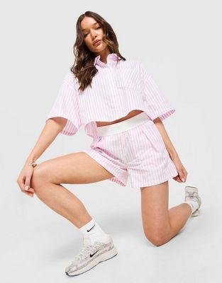 Szorty na lato Nike ze sklepu: JD Sports  w kategorii: Szorty - zdjęcie 9C9C4A-9AA-13709_II4230-503