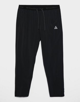 Spodnie męskie na jesień Nike ze sklepu: JD Sports  w kategorii: Spodnie męskie - zdjęcie 9C9C4A-9AA-13709_IO9665-010