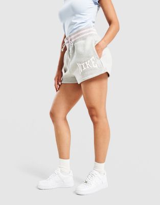 Nike - Szorty sportowe ze sklepu: JD Sports  w kategorii: Szorty - zdjęcie 9C9C4A-9AA-13709_IR5005-077