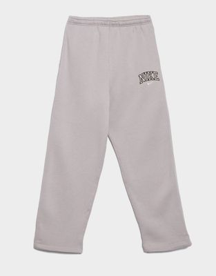 Spodnie męskie jesienne Nike ze sklepu: JD Sports  w kategorii: Spodnie męskie