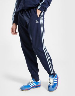 Spodnie męskie jesienne w sportowym stylu adidas ze sklepu: JD Sports  w kategorii: Spodnie męskie - zdjęcie 9C9C4A-9AA-13709_JP1249