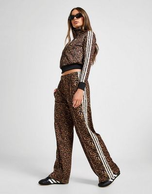 adidas - Spodnie damskie na wiosnę ze sklepu: JD Sports  w kategorii: Spodnie damskie - zdjęcie 9C9C4A-9AA-13709_JW8839