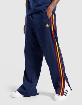 adidas - Spodnie męskie w sportowym stylu jesienne ze sklepu: JD Sports  w kategorii: Spodnie męskie - zdjęcie 9C9C4A-9AA-13709_KD3836
