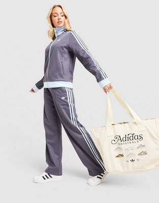 Spodnie damskie adidas ze sklepu: JD Sports  w kategorii: Spodnie damskie - zdjęcie 9C9C4A-9AA-13709_KR6014