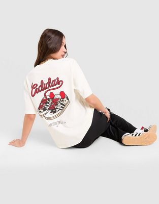 adidas - Bluzka damska sportowa wiosenna ze sklepu: JD Sports  w kategorii: Bluzki damskie - zdjęcie 9C9C4A-9AA-13709_KY5471