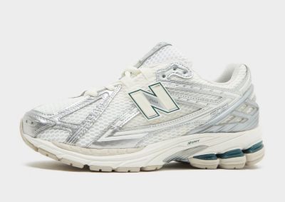 Buty sportowe damskie na wiosnę New Balance ze sklepu: JD Sports  w kategorii: Buty sportowe damskie - zdjęcie 9C9C4A-9AA-13709_M1906REE