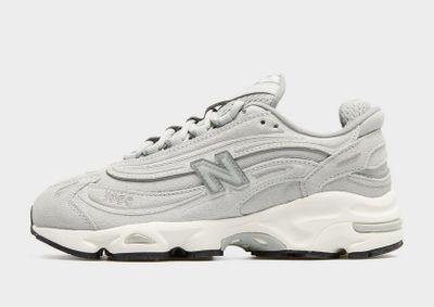 Buty sportowe damskie na wiosnę New Balance ze sklepu: JD Sports  w kategorii: Buty sportowe damskie - zdjęcie 9C9C4A-9AA-13709_U10002LV