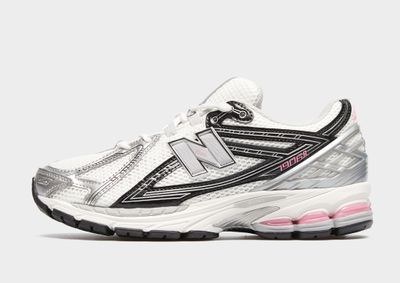 Buty sportowe damskie na wiosnę New Balance ze sklepu: JD Sports  w kategorii: Buty sportowe damskie - zdjęcie 9C9C4A-9AA-13709_U1906RJP
