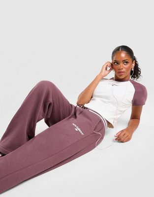 Spodnie damskie New Balance ze sklepu: JD Sports  w kategorii: Spodnie damskie - zdjęcie 9C9C4A-9AA-13709_WB62Q72YFTK