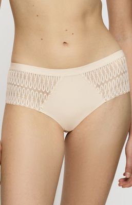 Triumph - Majtki damskie z haftem ze sklepu: Primodo w kategorii: Majtki damskie - zdjęcie A0D05E-522-13421_155929
