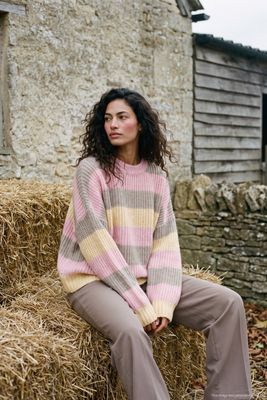 Sweter damski NAOKO-STORE.pl ze sklepu: NAOKO w kategorii: Swetry damskie - zdjęcie A8F38C0-26C-6400_15989875573109