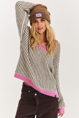 Sweter damski na zimę NAOKO-STORE.pl ze sklepu: NAOKO w kategorii: Swetry damskie - zdjęcie A8F38C0-26C-6400_15584480985461