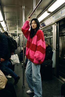 Sweter damski casualowy NAOKO-STORE.pl ze sklepu: NAOKO w kategorii: Swetry damskie - zdjęcie A8F38C0-26C-6400_8768173900121