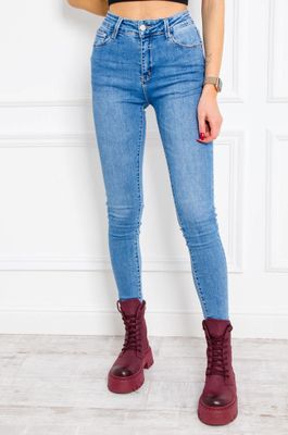 Jeansy damskie w miejskim stylu na wiosnę Olika ze sklepu: olika.com.pl w kategorii: Jeansy damskie - zdjęcie AE84B5C-5EA-3073_13843