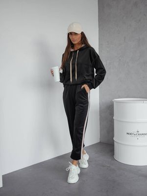 Dres damski jesienny casualowy Olika ze sklepu: olika.com.pl w kategorii: Dresy damskie - zdjęcie AE84B5C-5EA-3073_19062