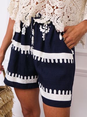 Szorty z koronką Olika ze sklepu: olika.com.pl w kategorii: Szorty - zdjęcie AE84B5C-5EA-3073_19727