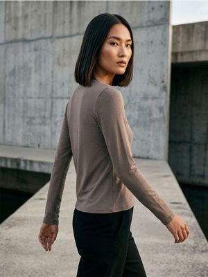 Bluzka damska casual jesienna Sinsay ze sklepu: Sinsay w kategorii: Bluzki damskie - zdjęcie CC22A15-4CA-6968_010HA