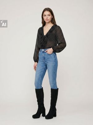 Jeansy damskie Sinsay ze sklepu: Sinsay w kategorii: Jeansy damskie - zdjęcie CC22A15-4CA-6968_011JS