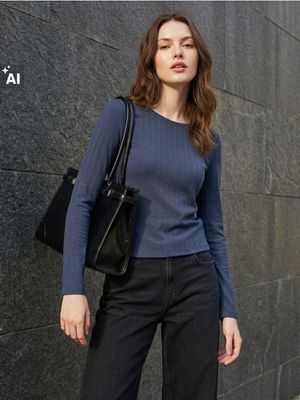 Bluzka damska Sinsay ze sklepu: Sinsay w kategorii: Bluzki damskie - zdjęcie CC22A15-4CA-6968_042HA