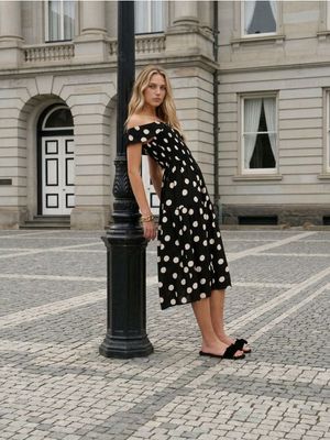 Sukienka casual Sinsay ze sklepu: Sinsay w kategorii: Sukienki - zdjęcie CC22A15-4CA-6968_050JM