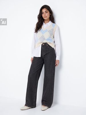 Jeansy damskie casualowe Sinsay ze sklepu: Sinsay w kategorii: Jeansy damskie - zdjęcie CC22A15-4CA-6968_079JS