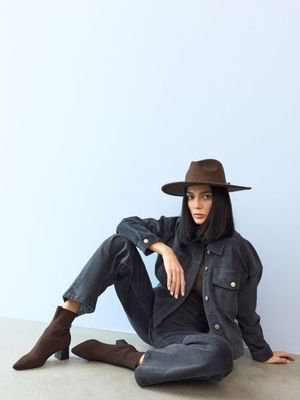 Jeansy damskie casual Sinsay ze sklepu: Sinsay w kategorii: Jeansy damskie - zdjęcie CC22A15-4CA-6968_084JS