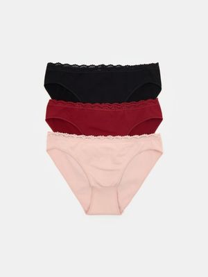 Majtki damskie z koronką Sinsay ze sklepu: Sinsay w kategorii: Majtki damskie - zdjęcie CC22A15-4CA-6968_115GF