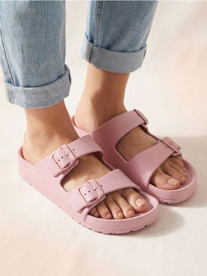 Klapki damskie na lato Sinsay ze sklepu: Sinsay w kategorii: Klapki damskie - zdjęcie CC22A15-4CA-6968_161IW