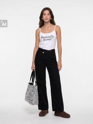 Jeansy damskie Sinsay ze sklepu: Sinsay w kategorii: Jeansy damskie - zdjęcie CC22A15-4CA-6968_166JS