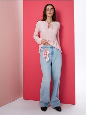 Jeansy damskie casualowe Sinsay ze sklepu: Sinsay w kategorii: Jeansy damskie - zdjęcie CC22A15-4CA-6968_227HC