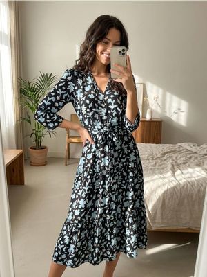 Sukienka casual Sinsay ze sklepu: Sinsay w kategorii: Sukienki - zdjęcie CC22A15-4CA-6968_242GY