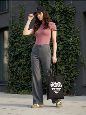 Bluzka damska casual Sinsay ze sklepu: Sinsay w kategorii: Bluzki damskie - zdjęcie CC22A15-4CA-6968_252HB