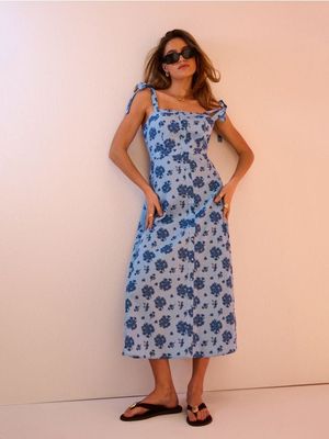 Sukienka prosta letnia Sinsay ze sklepu: Sinsay w kategorii: Sukienki - zdjęcie CC22A15-4CA-6968_300GY