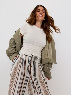 Bluzka damska casual Sinsay ze sklepu: Sinsay w kategorii: Bluzki damskie - zdjęcie CC22A15-4CA-6968_325HA
