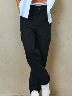 Sinsay - Jeansy damskie casual ze sklepu: Sinsay w kategorii: Jeansy damskie - zdjęcie CC22A15-4CA-6968_456BB